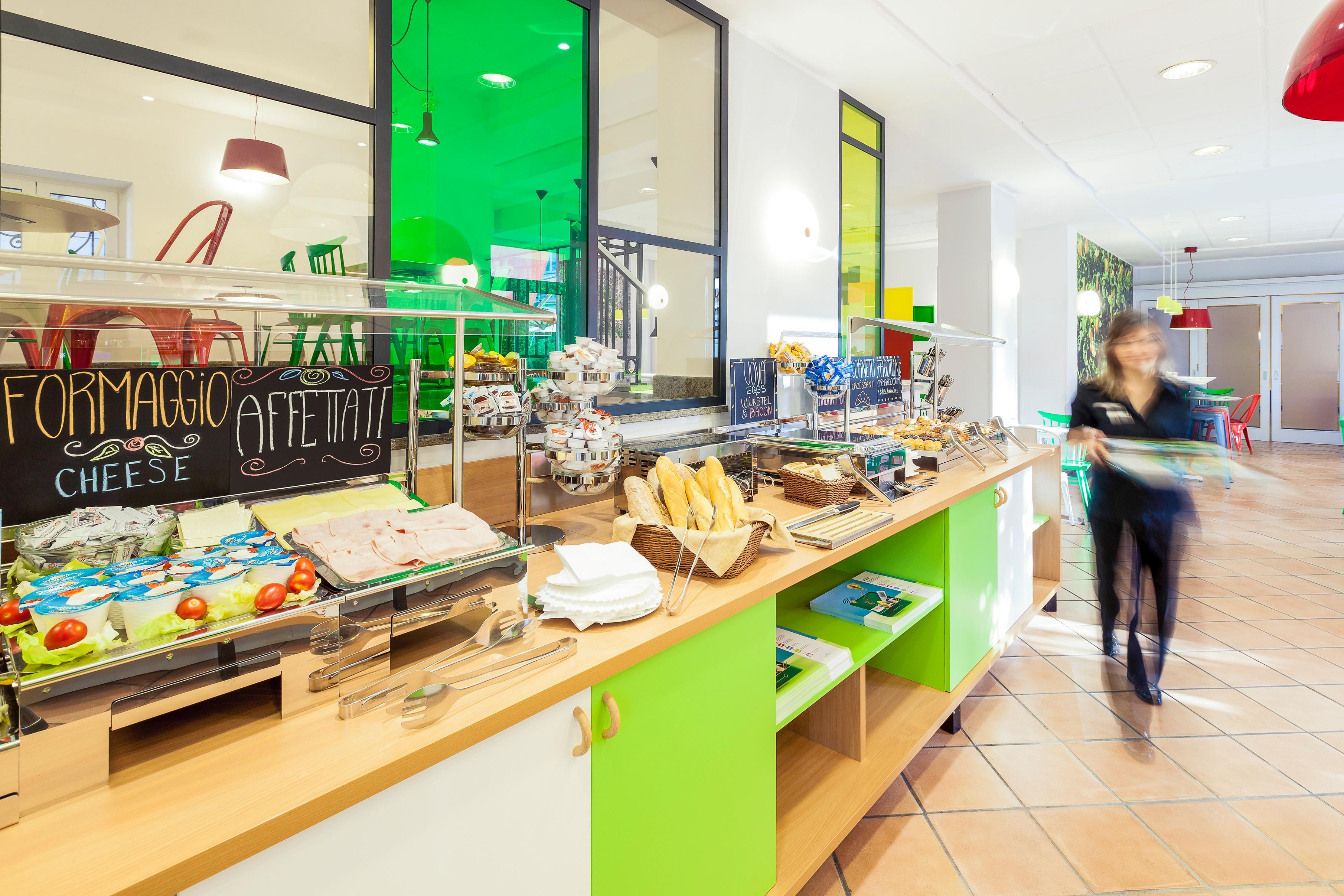 Ibis Styles Napoli Garibaldi Hotel Ngoại thất bức ảnh