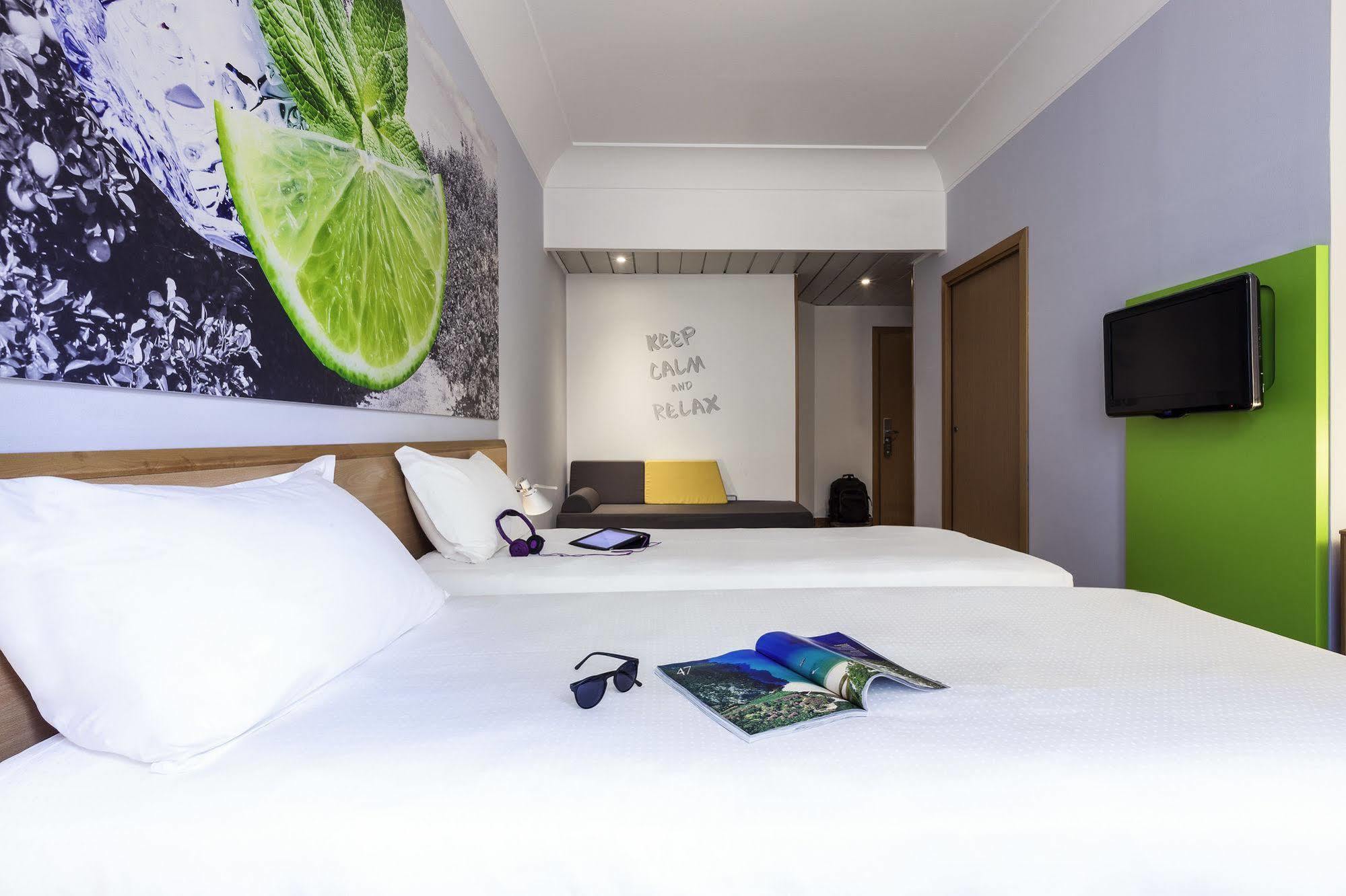 Ibis Styles Napoli Garibaldi Hotel Ngoại thất bức ảnh