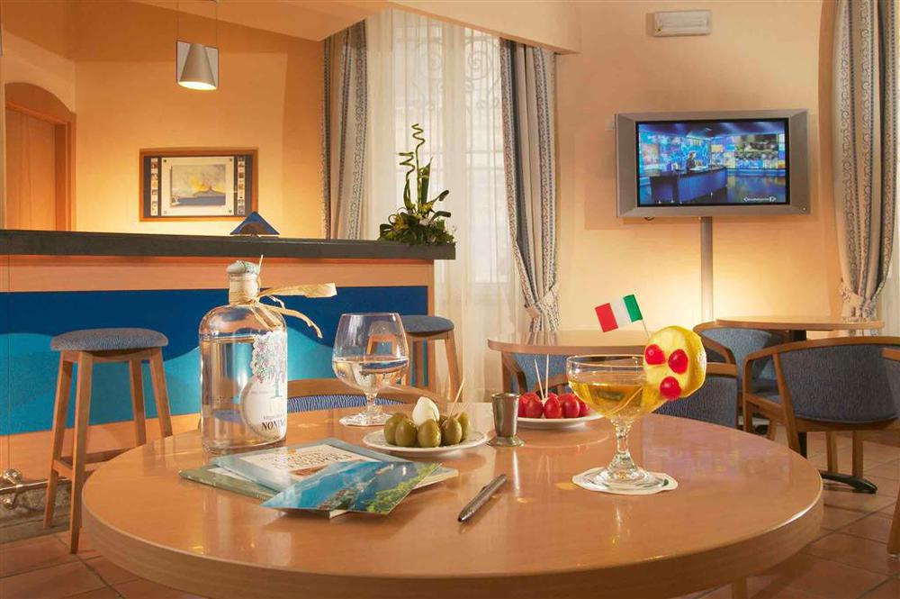 Ibis Styles Napoli Garibaldi Hotel Nhà hàng bức ảnh