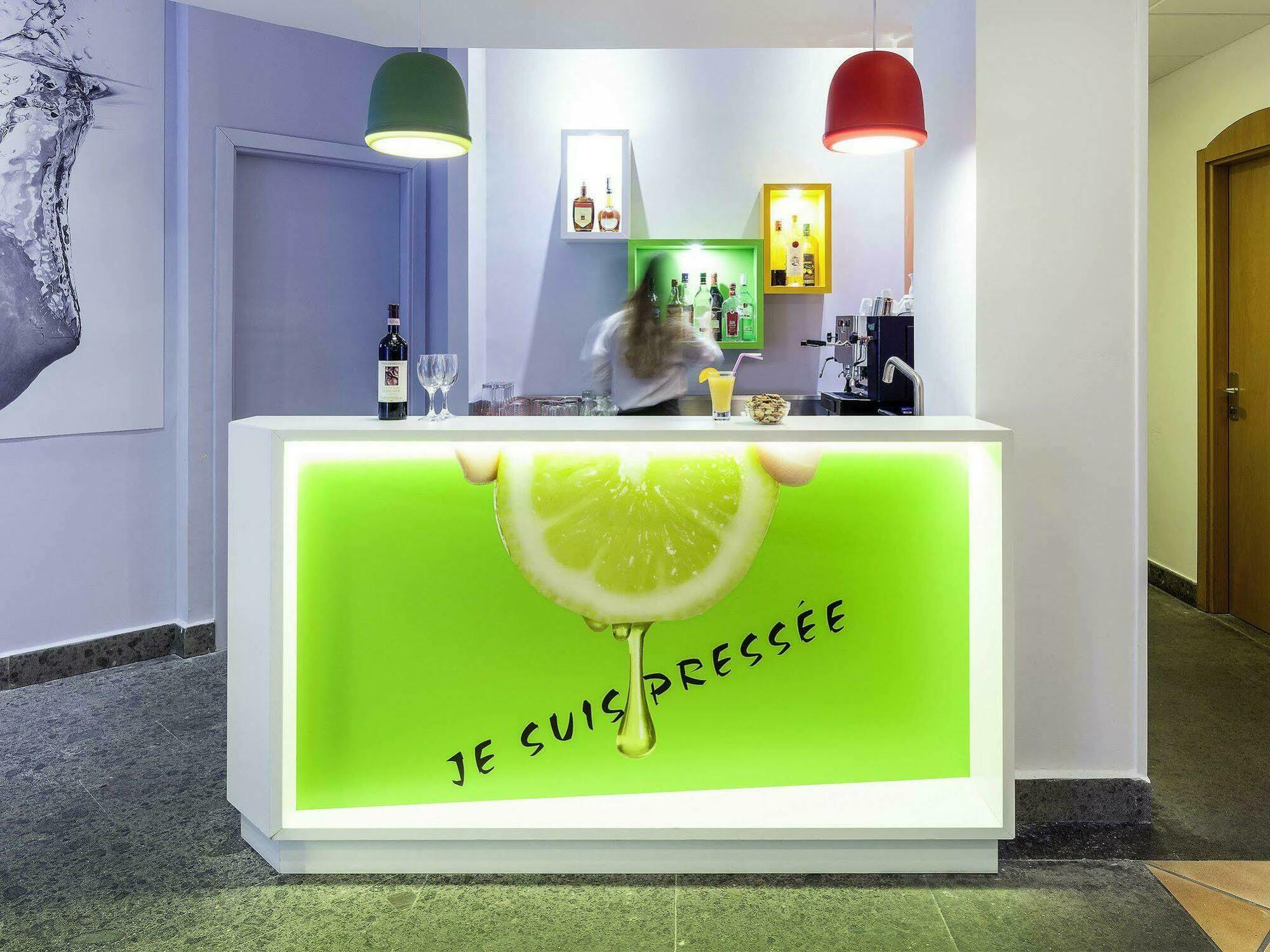 Ibis Styles Napoli Garibaldi Hotel Ngoại thất bức ảnh