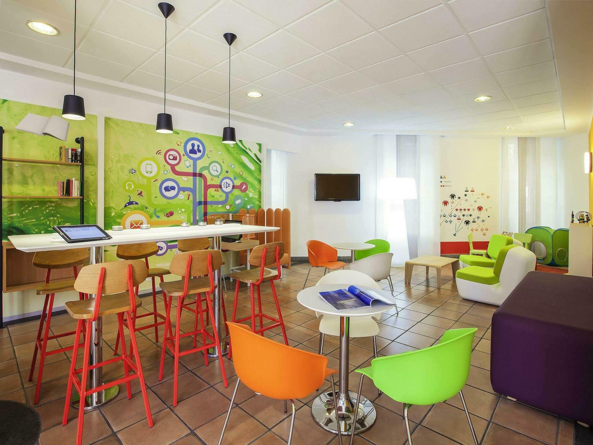 Ibis Styles Napoli Garibaldi Hotel Ngoại thất bức ảnh