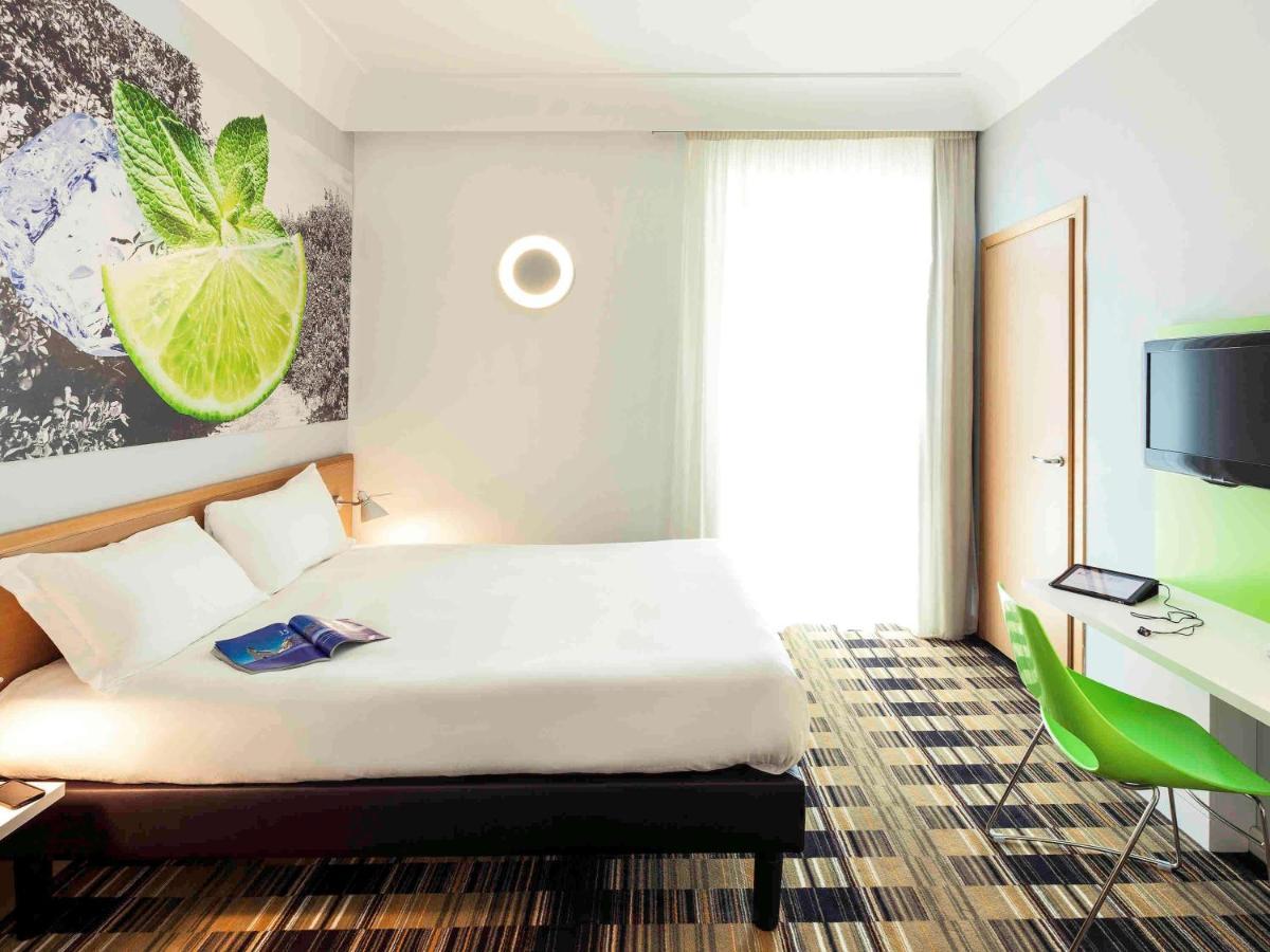 Ibis Styles Napoli Garibaldi Hotel Ngoại thất bức ảnh